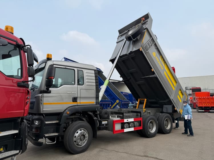 Reman Howo TX 400 Dump Truck 12 Wheeler 6 Sinotruk Howo TX 400 12 Wheeler Reman Heavy Dump Trucks for Sale Prix