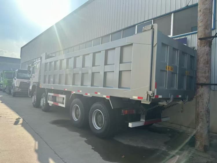 Heavy Duty Reman Trucks Sino Howo 371 8x4 Dump Truck for Sale Price