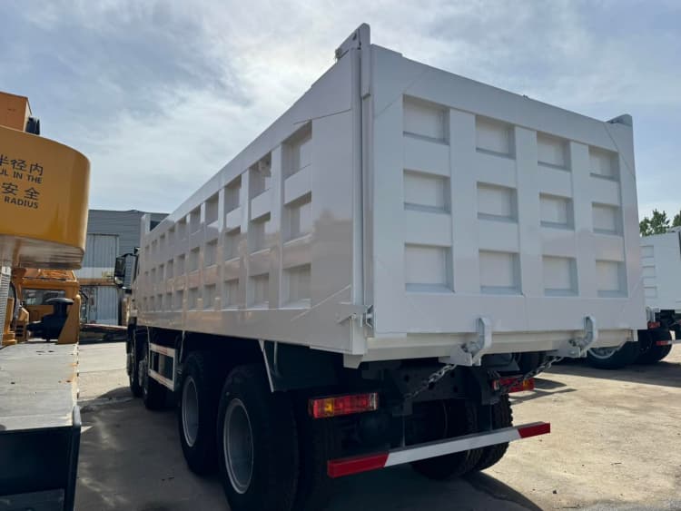 Reman Howo NX 12 Wheeler Dump Truck 4 Genuine Reman Dump Trucks Howo NX 12 Wheeler Remanufacturers
